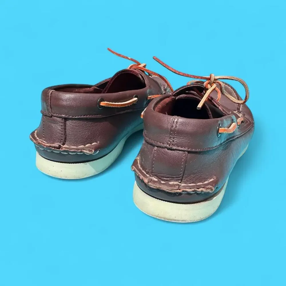60s Sperry top slide quality leather boat shoes w/ anti-slip rubber sole